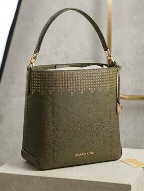 ✨️Michael Kors Hayes Large Studded Shoulder Bag in Olive Green💚